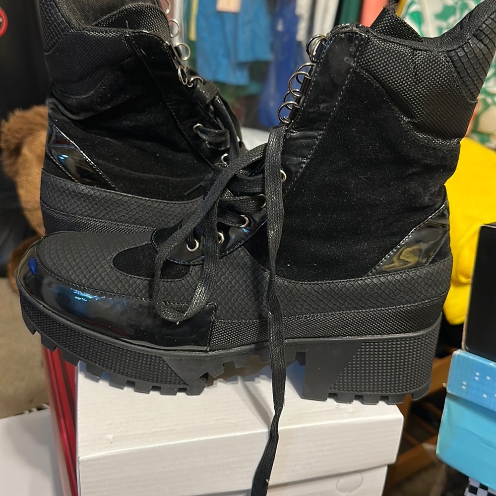 Brand New Commander platform booties from Fashion Nova black size 10